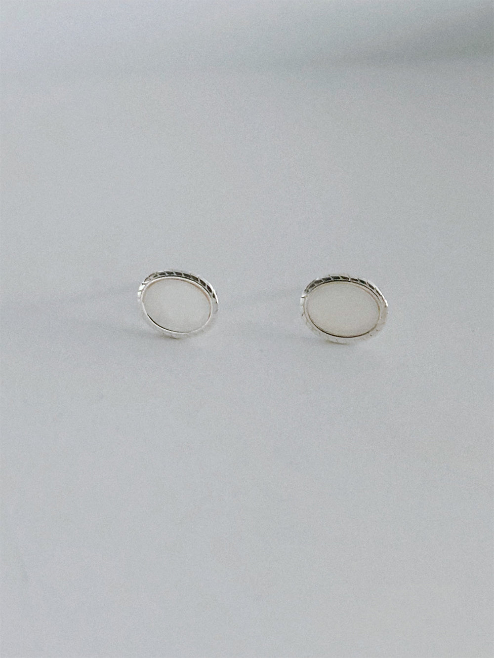 925 Silver Inlay Oval Stud Earrings