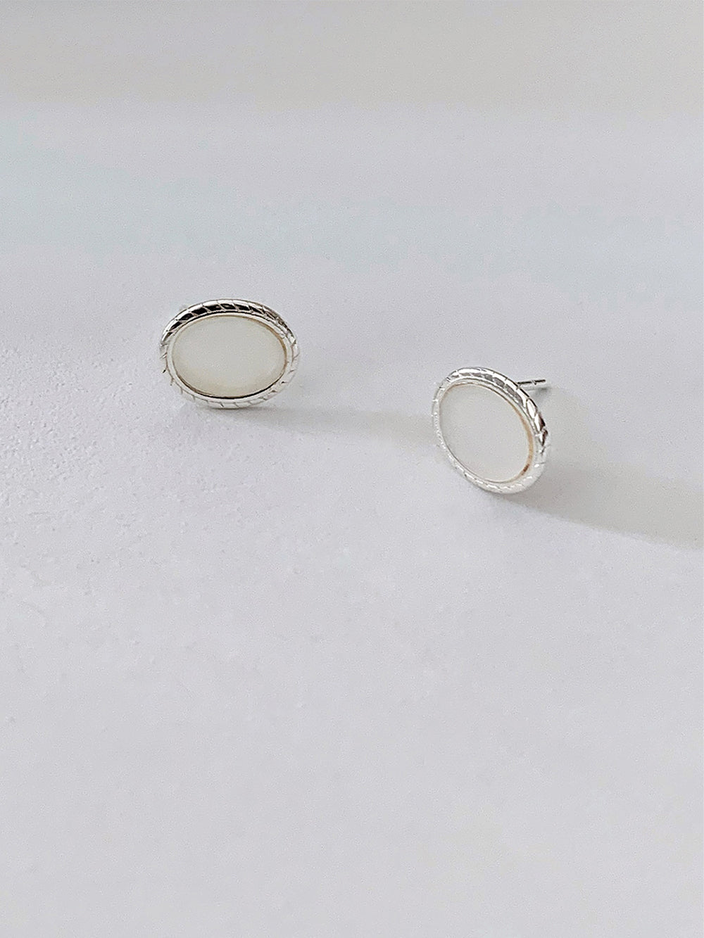 925 Silver Inlay Oval Stud Earrings